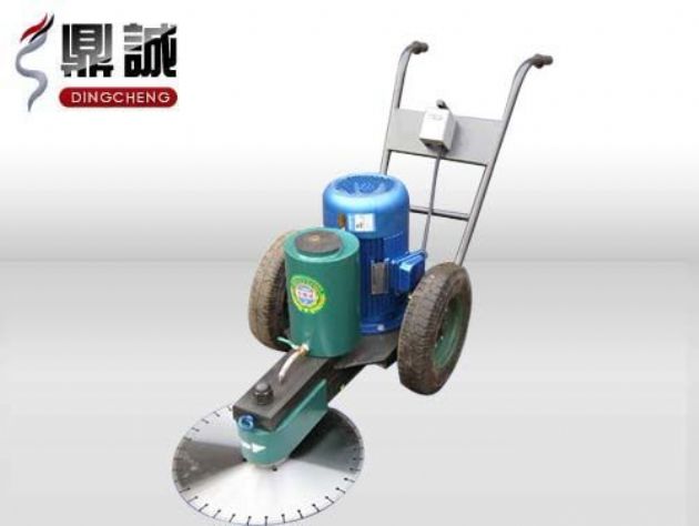 點(diǎn)擊查看詳細(xì)信息<br>標(biāo)題：手推式切樁機(jī) 閱讀次數(shù)：12177
