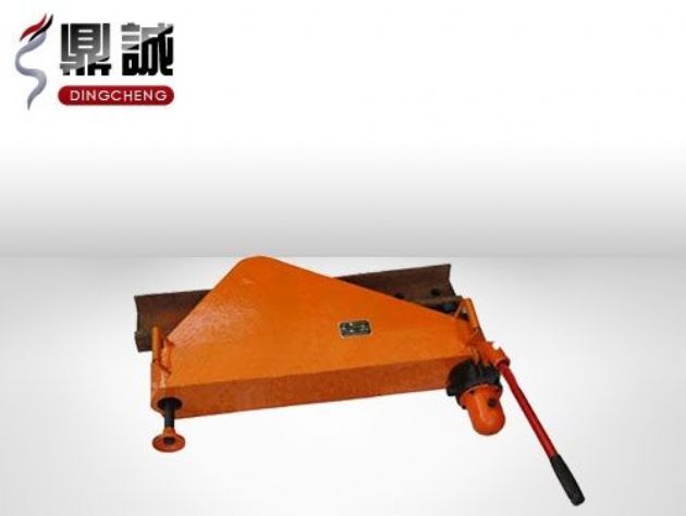 點(diǎn)擊查看詳細(xì)信息<br>標(biāo)題：垂直液壓彎軌機(jī) 閱讀次數(shù)：4375