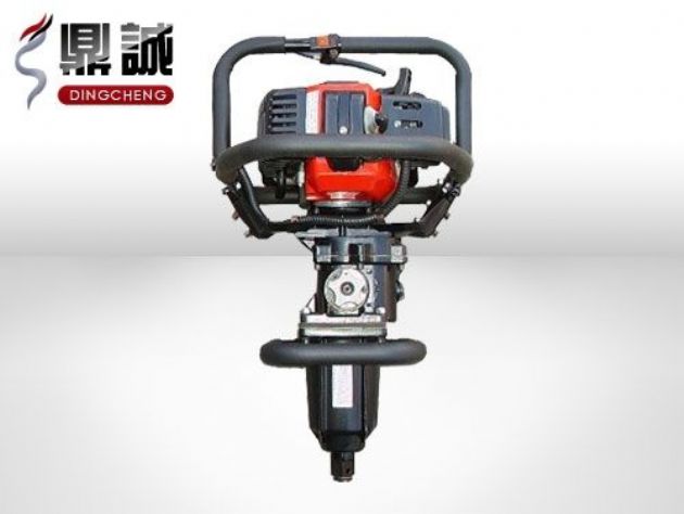 點擊查看詳細(xì)信息<br>標(biāo)題：便攜式內(nèi)燃扳手 閱讀次數(shù)：4263
