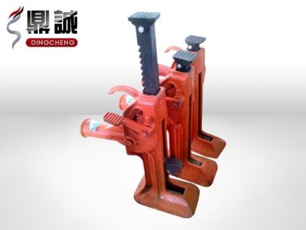 點擊查看詳細(xì)信息<br>標(biāo)題：齒條式起道機 閱讀次數(shù)：4132
