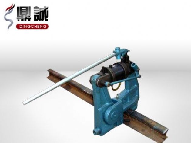點擊查看詳細信息<br>標題：液壓鋼軌擠孔機 閱讀次數(shù)：4219